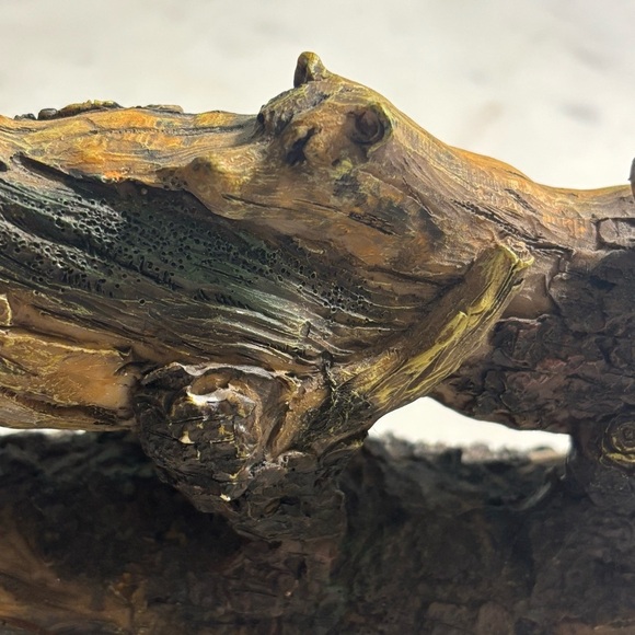 Rustic sculpted resin bears in the woods decorative decor - Picture 9 of 12